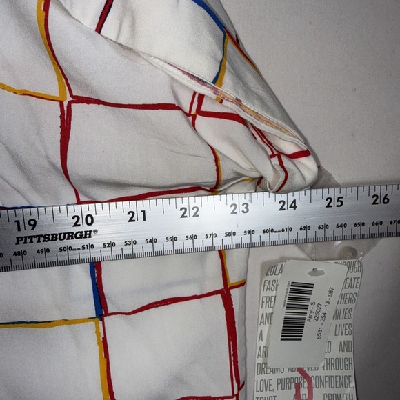 Lula Roe Women's Amy Geometric Pattern Check Blouse Tshirt Button Up Rayon Small - Picture 4 of 7